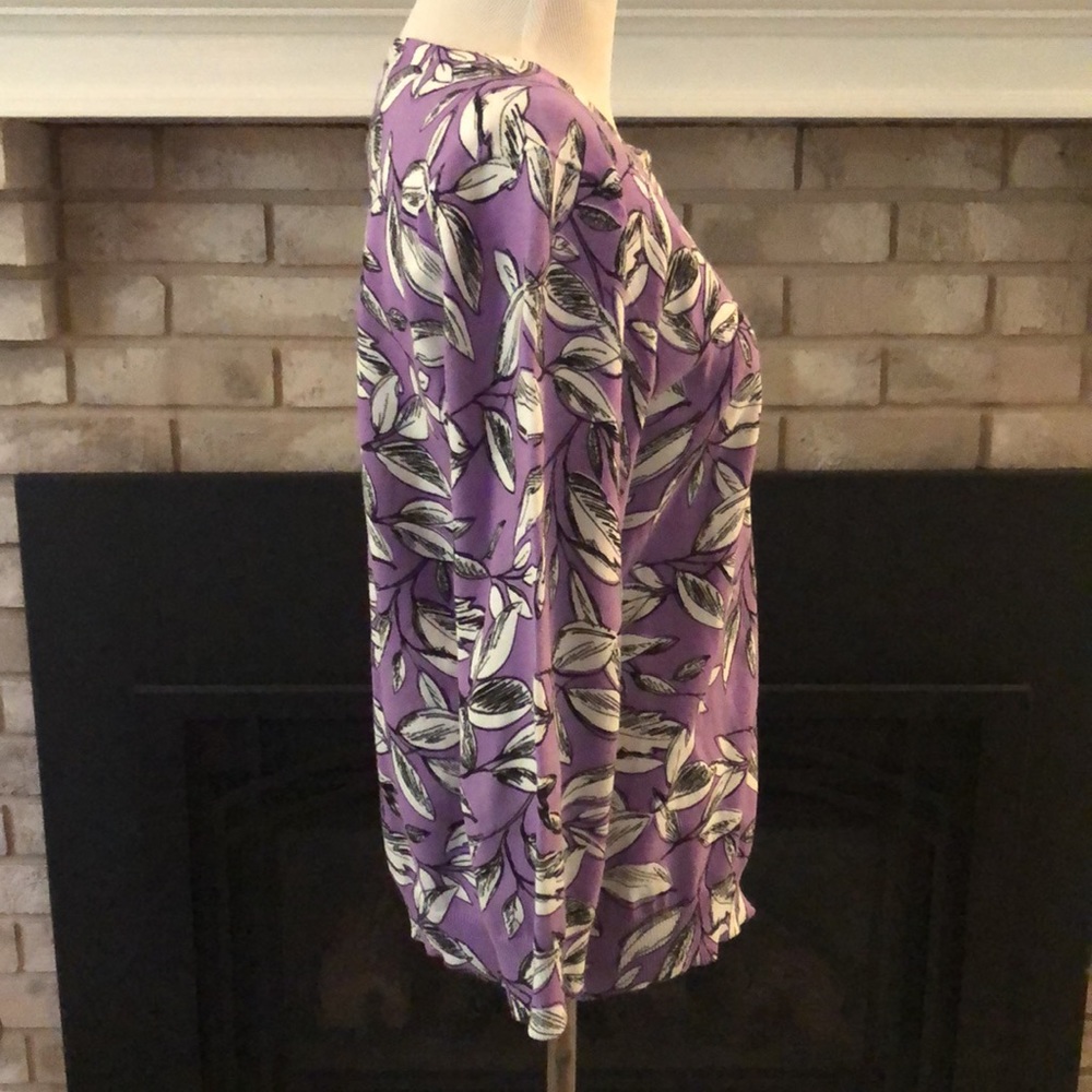 Cable & Gauge Purple White Leaf Pattern Glass Button Cardigan size Medium - Picture 6 of 10